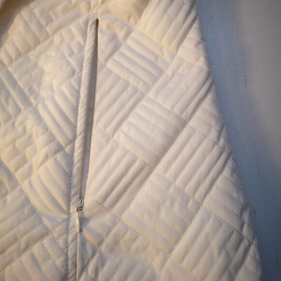 Me-Jay Ladies Ivory Lightweight Fully Lined Quilted Jacket - Picture 10 of 10